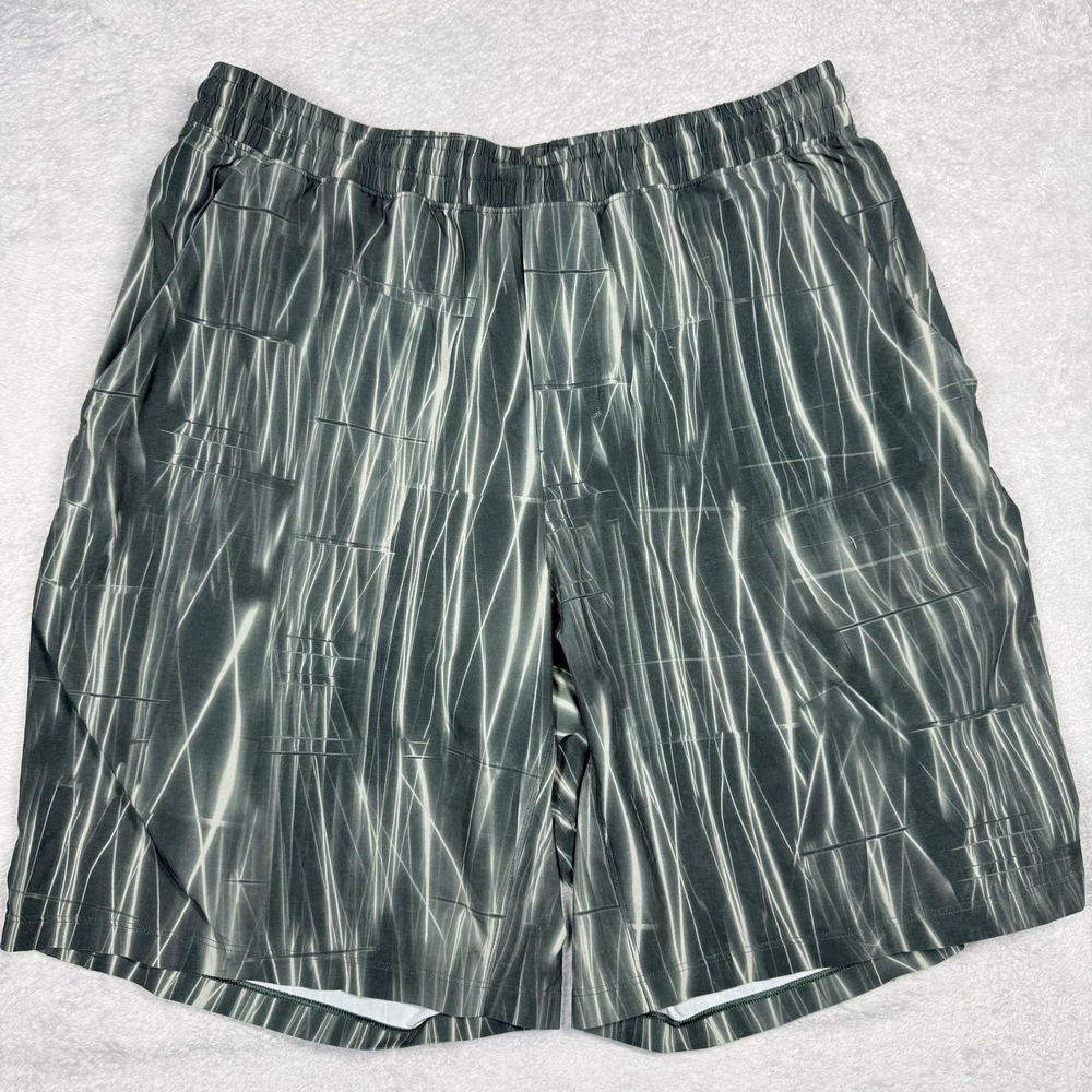 Lululemon Shorts Mens Large Gray Green Print Pace Breaker Lined Zip Pocket